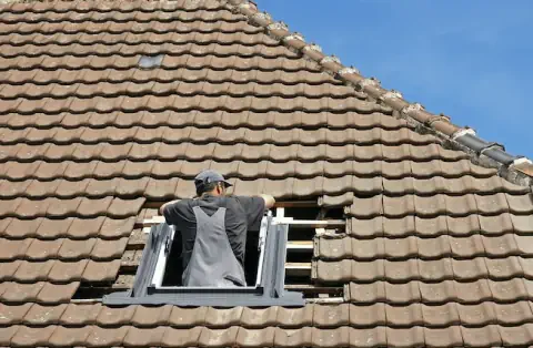 Pose de velux - Bonrepos sur Aussonnelle